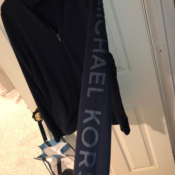 Michael Kors Quarter Zip - Picture 2 of 4